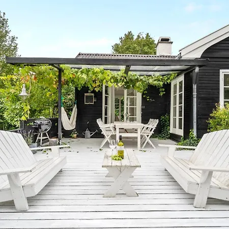 Idyll Summer House In 別荘 Hornbæk