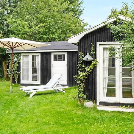 Vakantiehuis Blissful Summer House In Hornbaek *