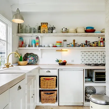 Blissful Summer House In Hornbaek