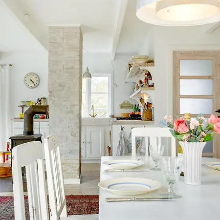 Vakantiehuis Blissful Summer House In Hornbaek