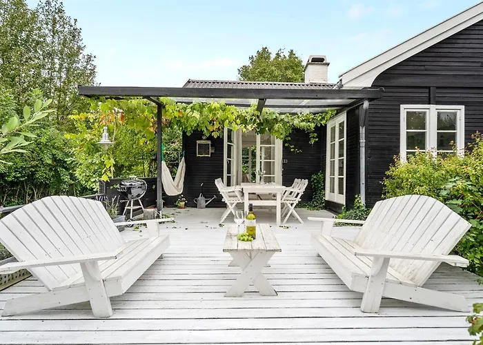 Blissful Summer House In 度假居 Hornbæk