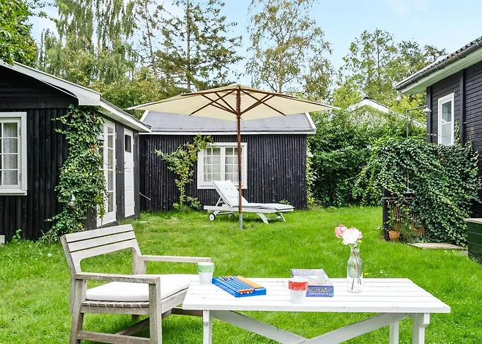 Blissful Summer House In 度假居 *