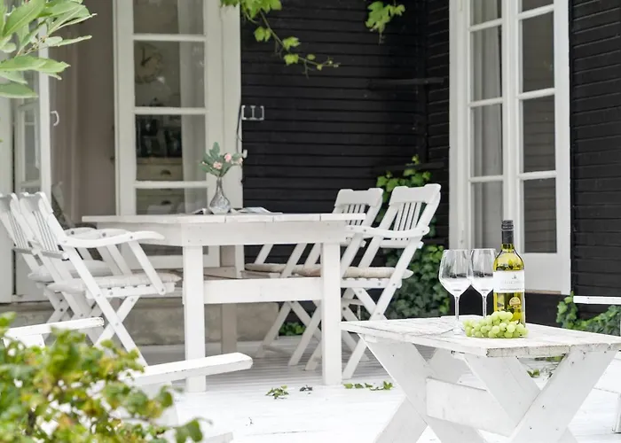 Holiday home Blissful Summer House In Hornbaek