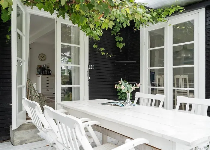Blissful Summer House In Holiday home Hornbaek
