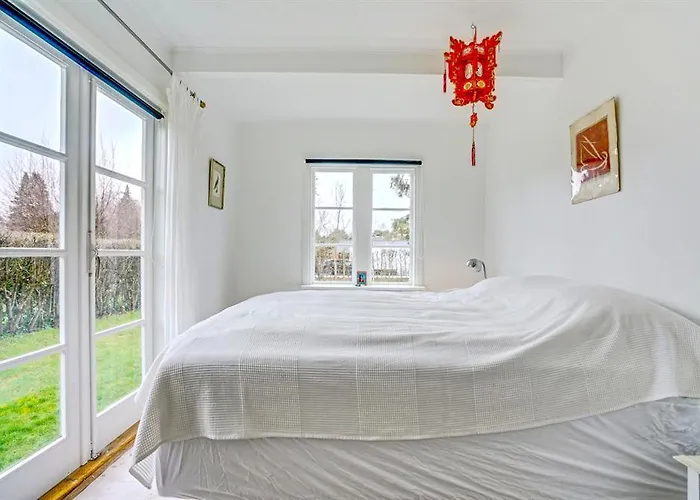 Blissful Summer House In 度假居