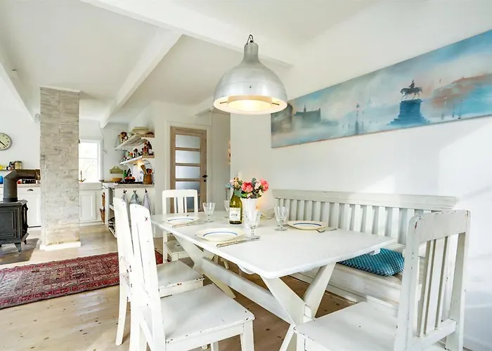 Blissful Summer House In 度假居